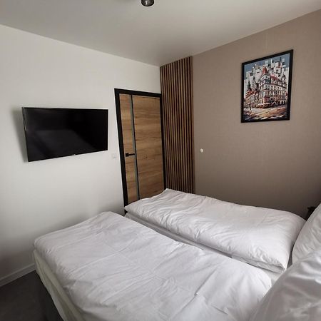 Smart Apartament Grunwaldzka 240 Poznan Bagian luar foto